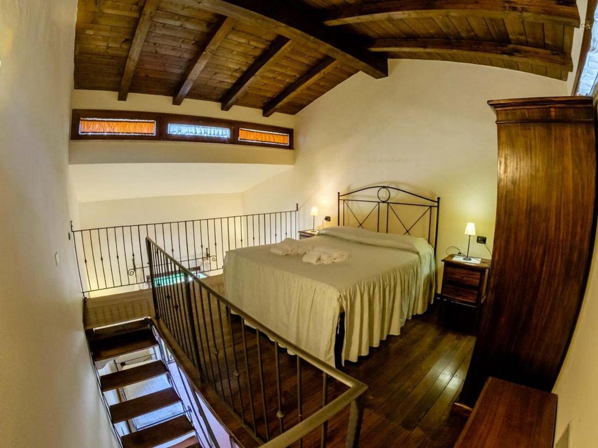 Agriturismo Poggio Corbello La Pesta Exterior photo
